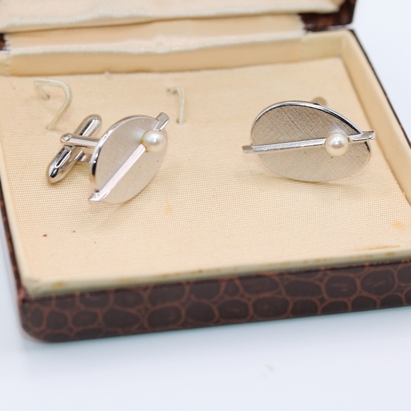 Vintage Swank Pearl  Cufflinks in Original box - Picture 1 of 2